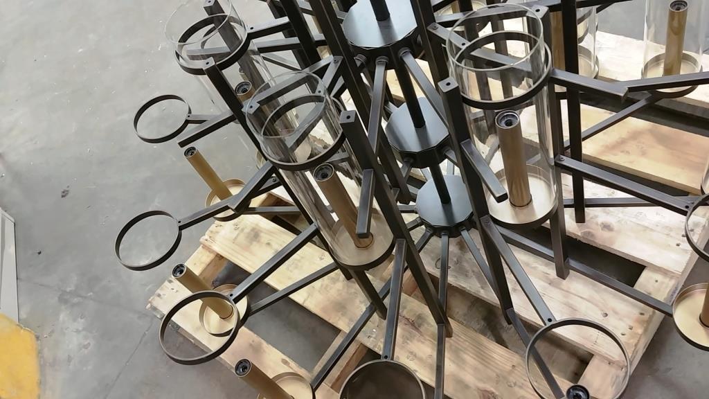 18 LIGHT 2 TIERED CHANDELIER / LIGHT FIXTURE