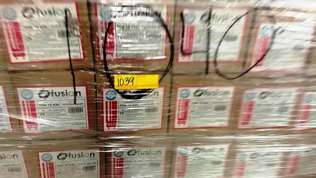 PALLET OF 60 BOXES OF 25 EACH FLUORESCENT TUBES