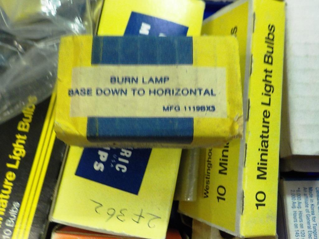 LOT OF MISC. SPECIALTY BULBS