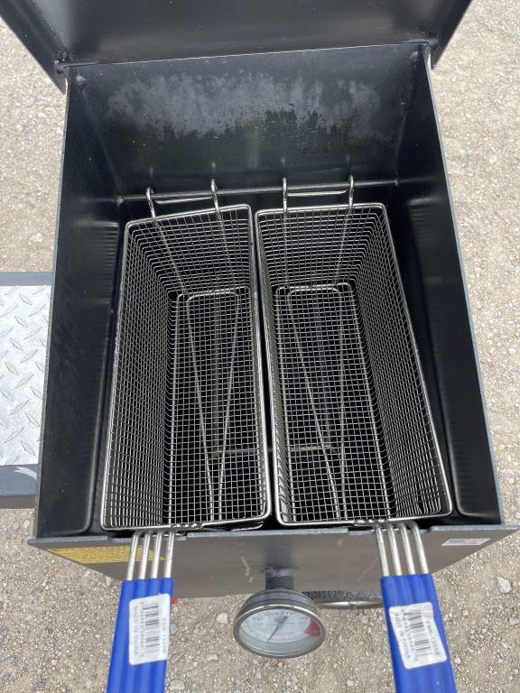 Cajun Fryer Like New