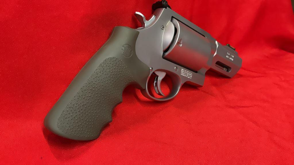 New S&W 460 Mag XFrame Performance Center 3 1/2"