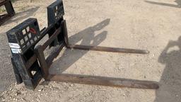 Skid Steer Pallet Forks