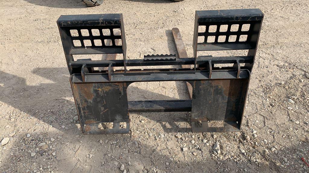 Skid Steer Pallet Forks
