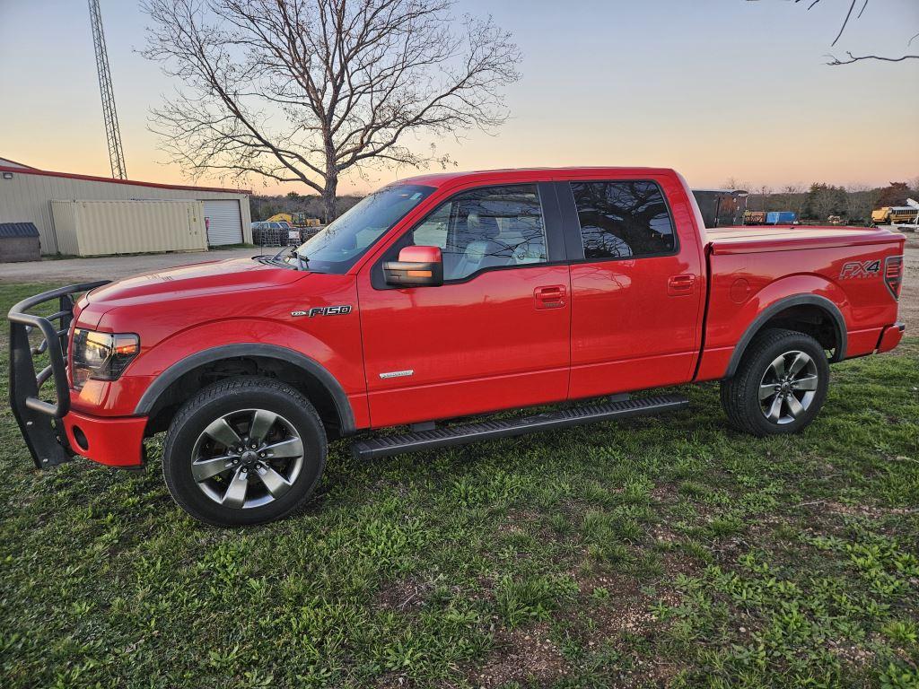 *2013 Ford F150 FX4 4WD Crew Cab Pickup GAS