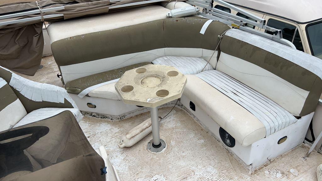 *2004 G3 Suncatcher LX22 Pontoon Boat