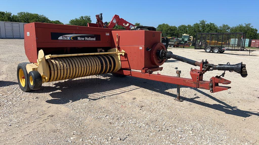 New Holland 575 Square Baler - Twine