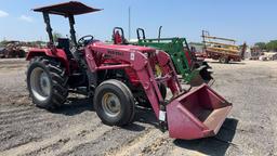 Mahindra 5525 Tractor w/252 Loader/Bucket/Fork