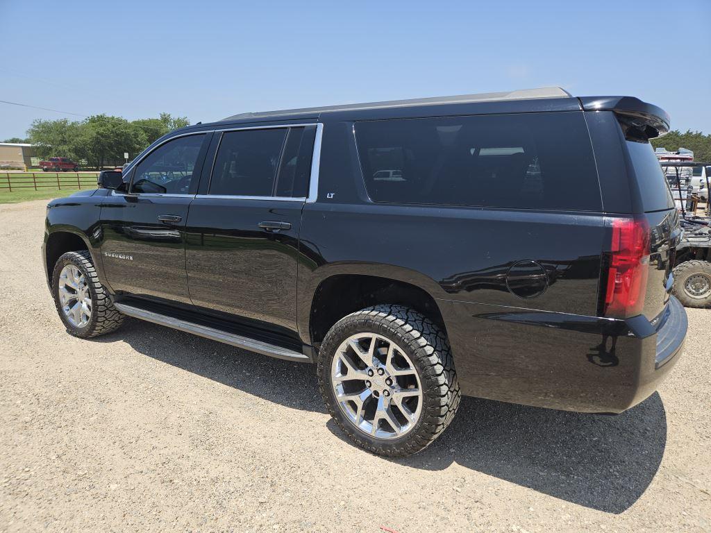 *2017 Chevy Suburban LT 4WD