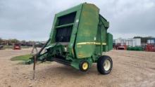 John Deere 568 MegaWide Plus Baler