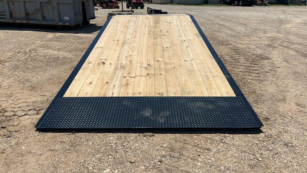 New 20’x101" Adjustable Loading Ramp