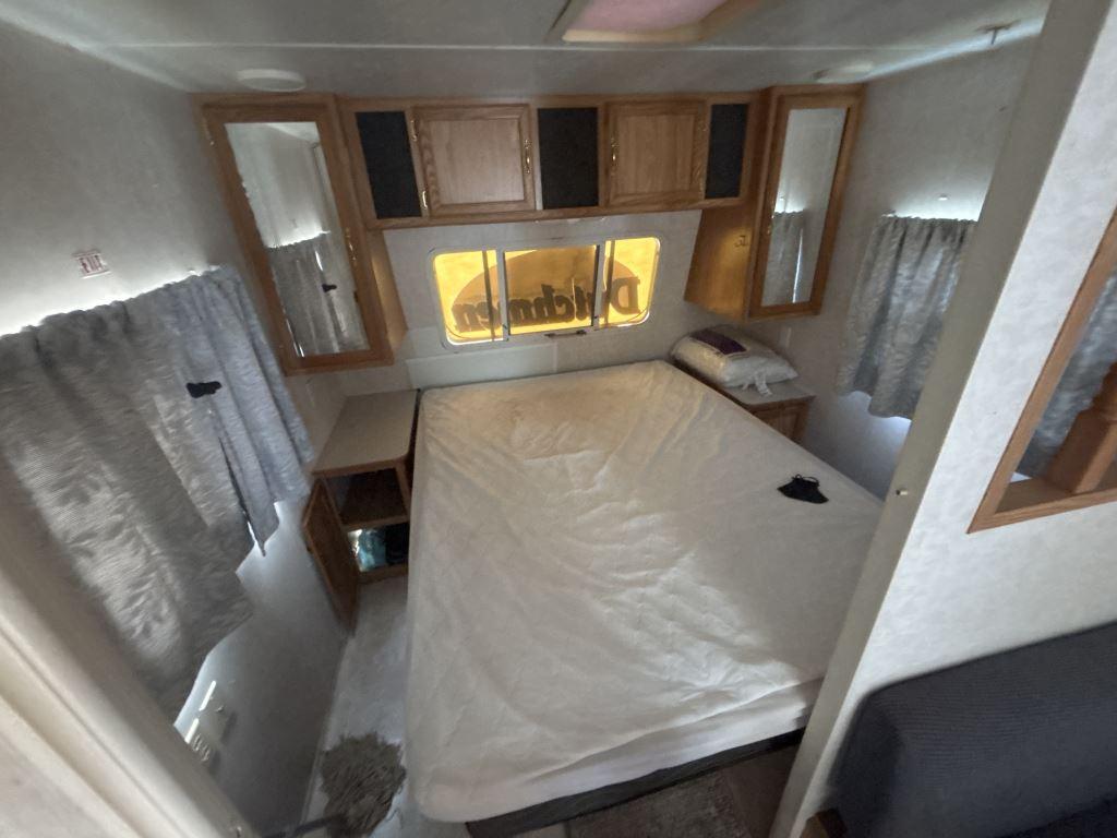 Dutchman 16ft Camper Trailer Dual Axle