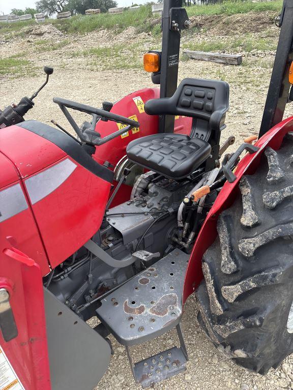 Massey Ferguson 2605 4WD w/DL250 Loader/Bucket