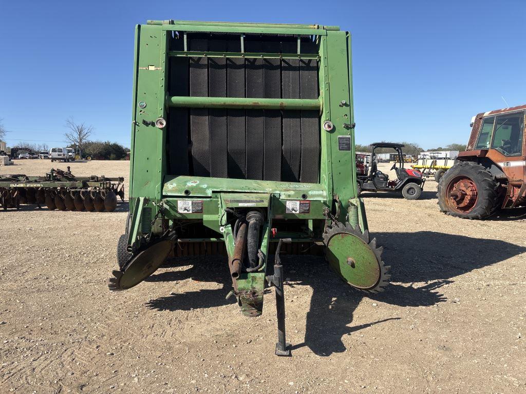 John Deere 535 Round Baler