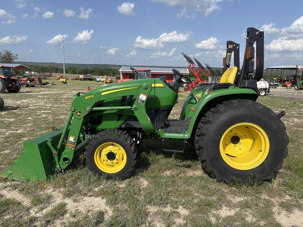John Deere 3038E HST w/300E Loader/Bucket