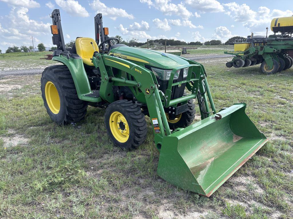 John Deere 3038E HST w/300E Loader/Bucket