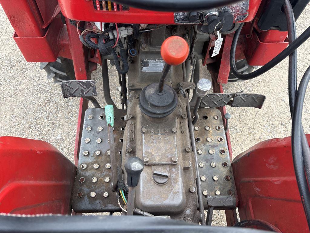 Massey Ferguson 210-4 4WD w/MF1016 Loader