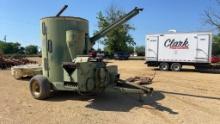 John Deere 750 Grain Mixer