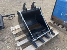 NEW John Deere 24" Excavator Bucket