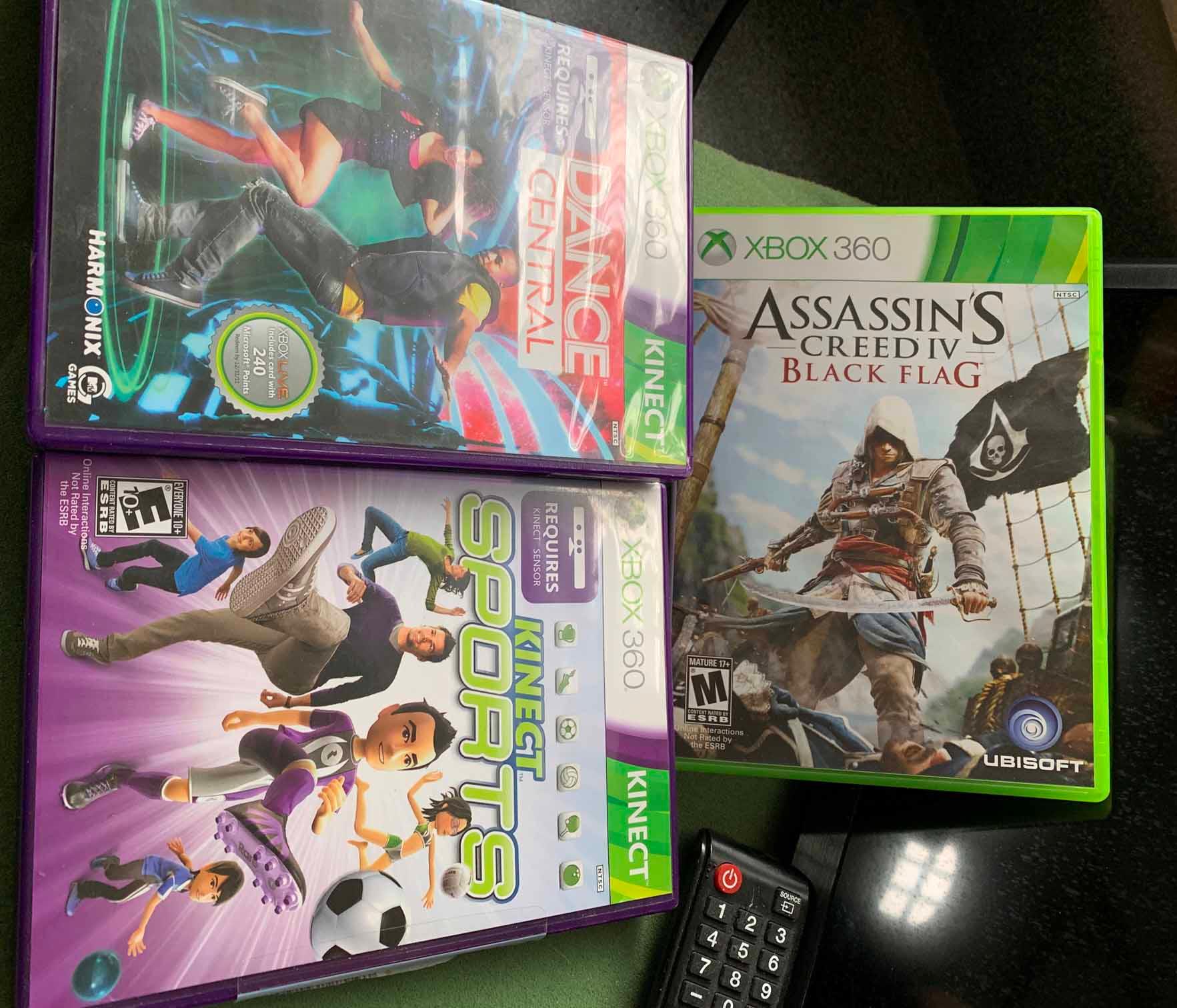 XBOX 360 & Console w/ (4) Games, Controller, Sound Bar