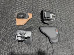 Lot of miscellaneous holsters