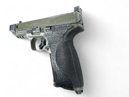 Smith & Wesson M&P 9 M2.0 Semi-Auto Pistol Bundle