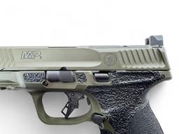 Smith & Wesson M&P 9 M2.0 Semi-Auto Pistol Bundle