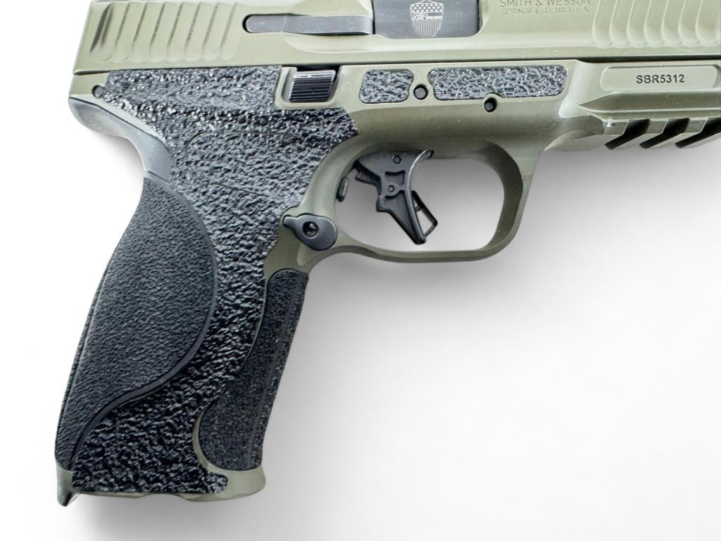Smith & Wesson M&P 9 M2.0 Semi-Auto Pistol Bundle