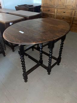 Solid Wood Twist Gate Leg Dining Table