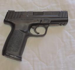Smith and Wesson Model SD9  9mm Pistol