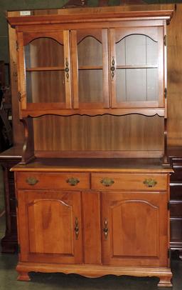 Early American Style Maple Hutch