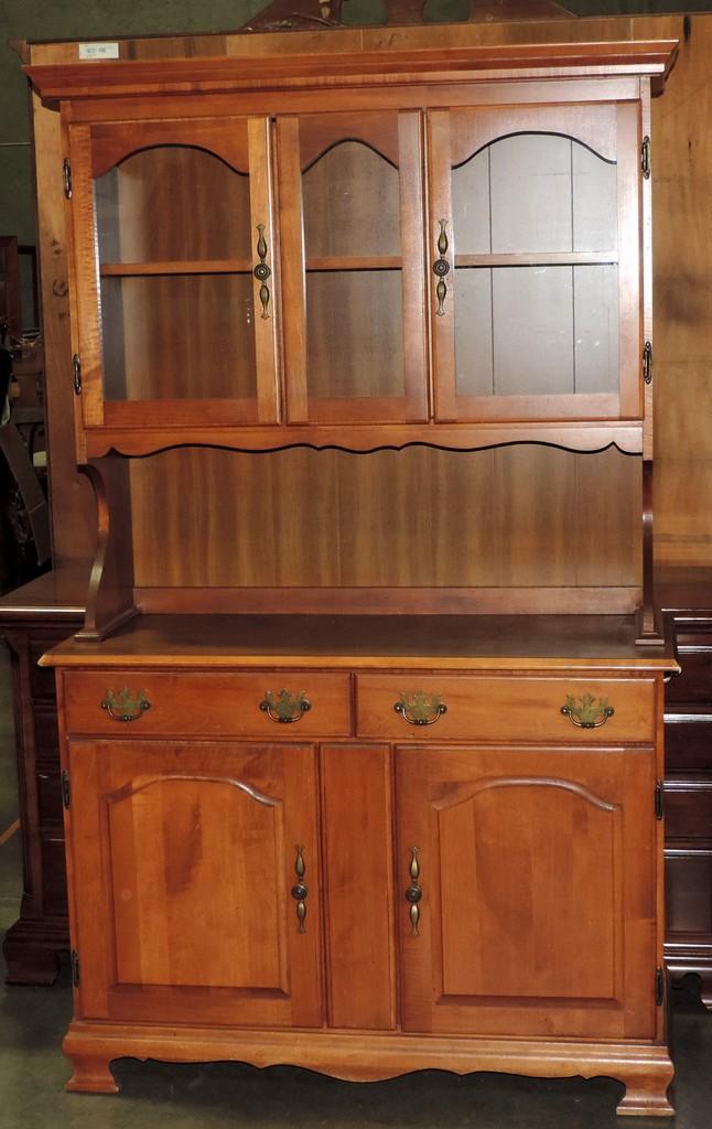 Early American Style Maple Hutch