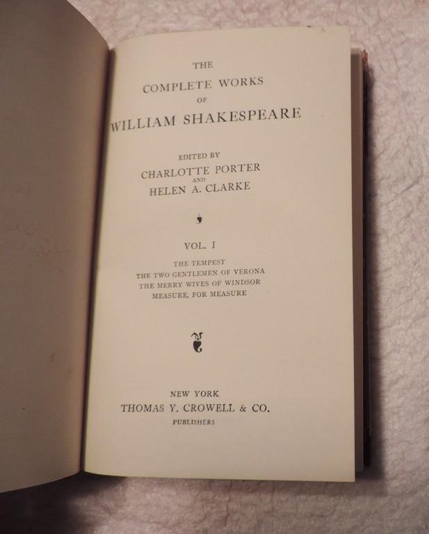 Shakespeare's Complete Works Pembroke Edition In Original Burgundy Cloth Slipcase