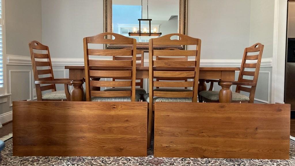 Dining Room Table Lot