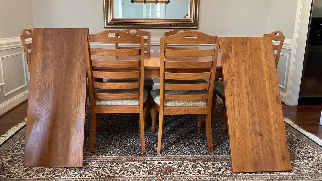 Dining Room Table Lot