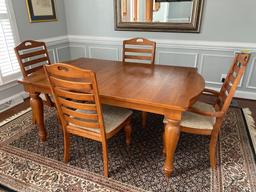 Dining Room Table Lot
