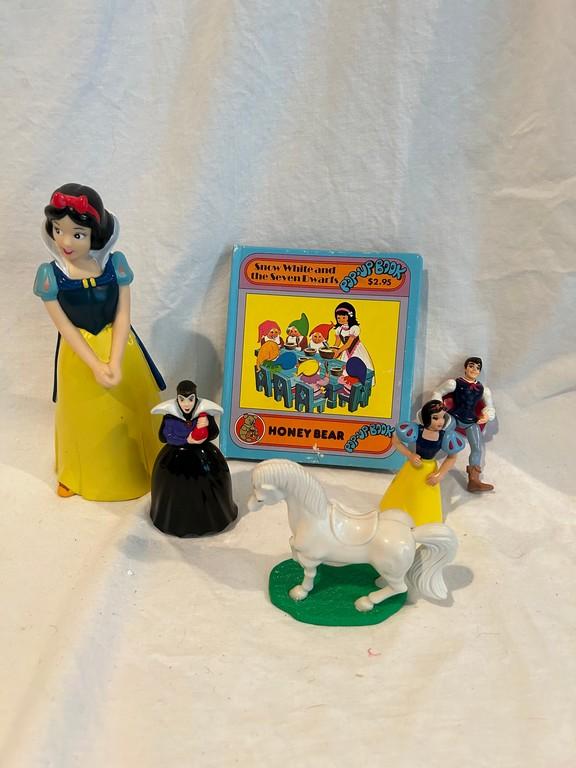 Lot of Snow White Items