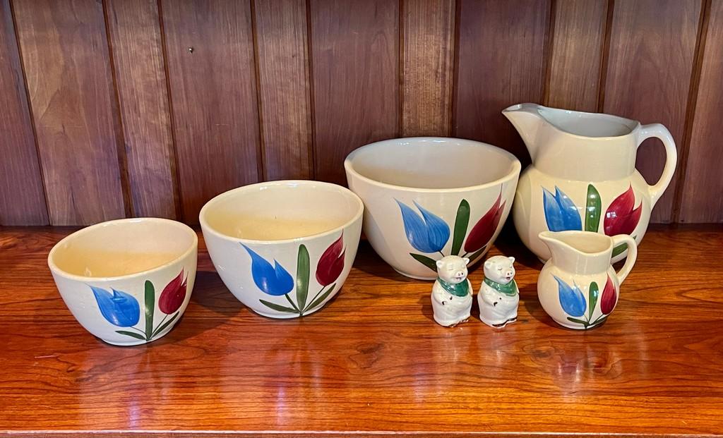 Nice Collection Of Hand Painted Watt Pottery