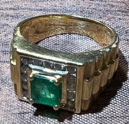 18Kt Gold Emerald and Diamond Chip Ring