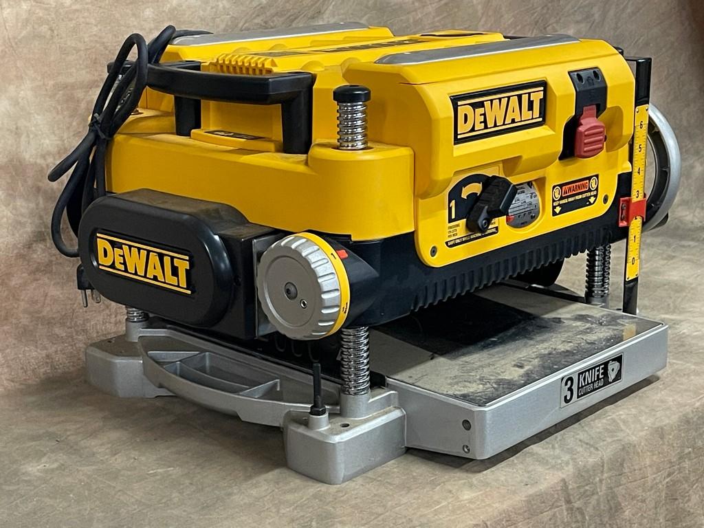 DeWalt DW735 Thirteen Inch Thickness Planer