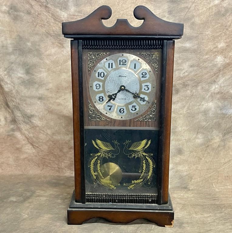 Vintage Aaron 31 Day Mantel/Wall Clock