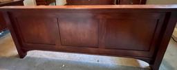Cherry Finish Queen Size Bed