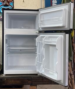 Kenmore Mini Fridge with Freezer