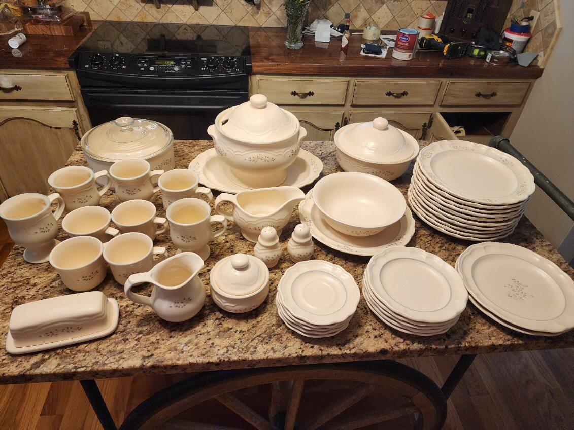 Set of Pfaltzgraff Dishes