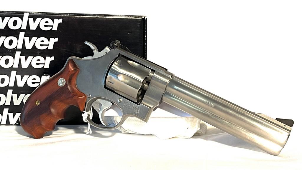 Smith & Wesson Model 610 10MM Stainless Revolver NIB
