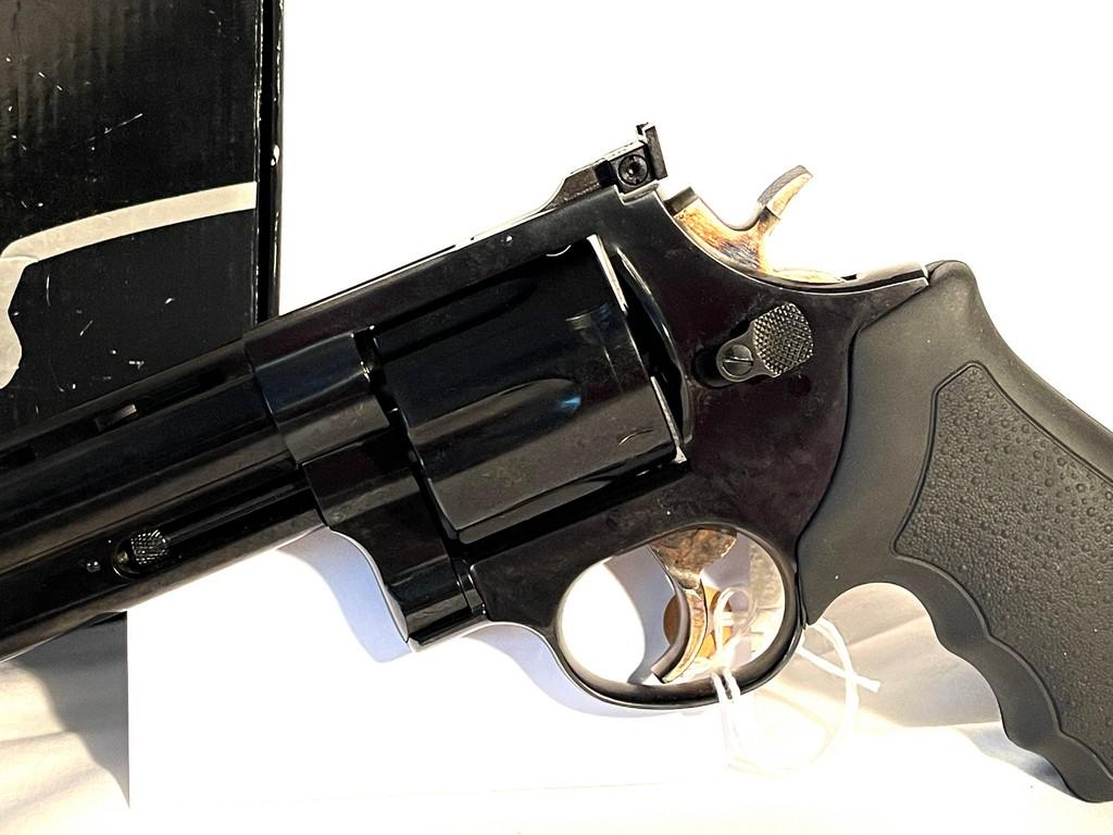 Taurus Model 2-440061 44 Mag. Revolver Pistol NIB