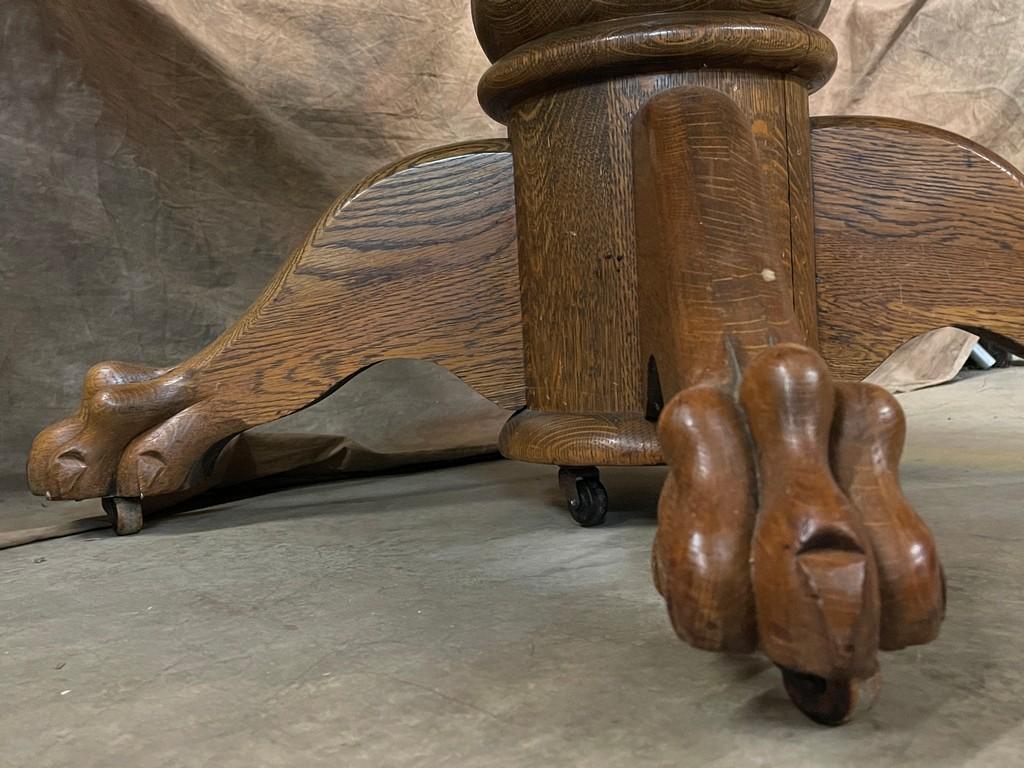 Antique Tiger Oak Round Lion Footed Dinning Table