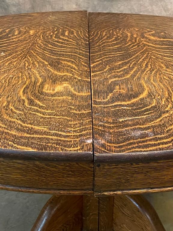 Antique Tiger Oak Round Lion Footed Dinning Table