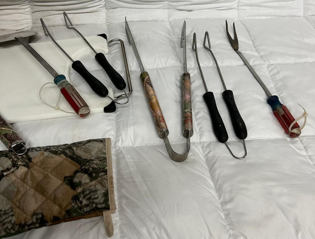 Grilling Utensil Lot