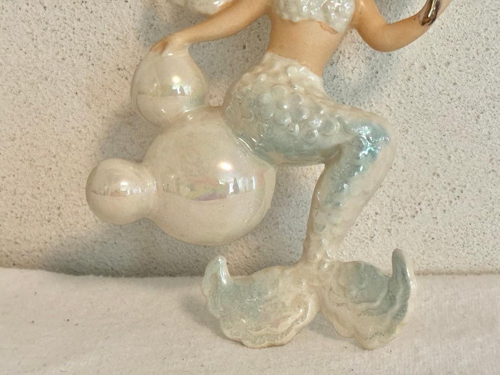 Vintage Lefton Mermaid Wall Plaque with Bubbles and Holding a Mirror