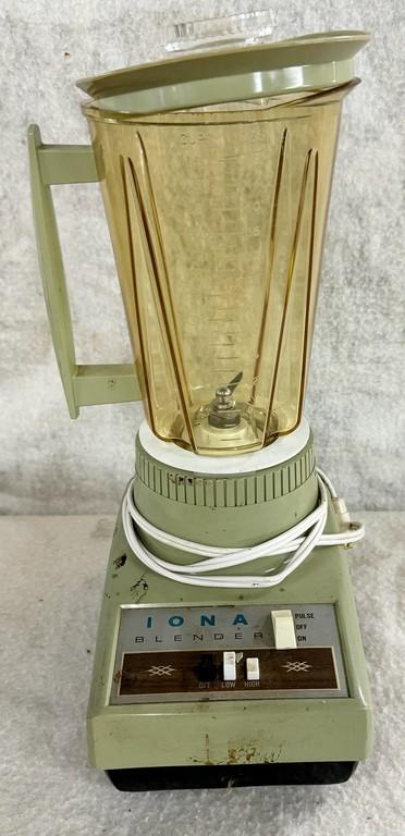 Vintage Avocado Green Push Button Blender by Waring